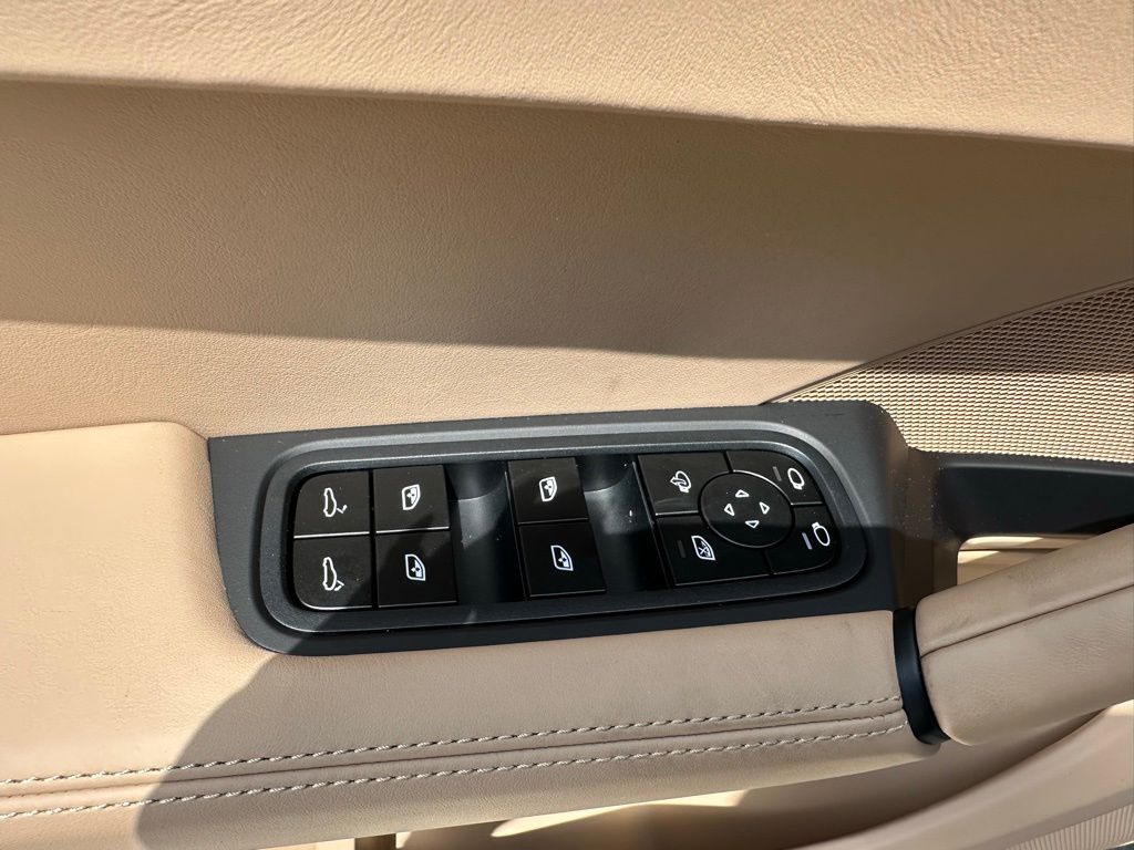 Thumbnail: 2026 Porsche Cayenne - 21