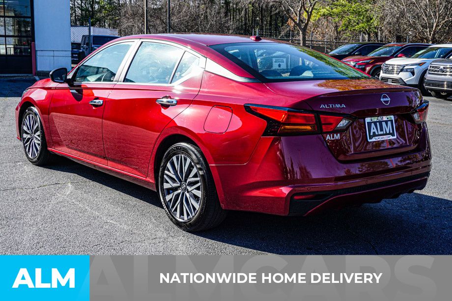 Used 2025 Red Nissan 2.5 SV image 5