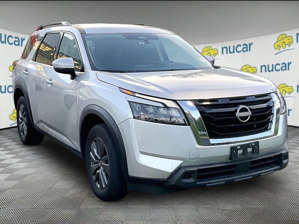 2025 Nissan Pathfinder — photo 1