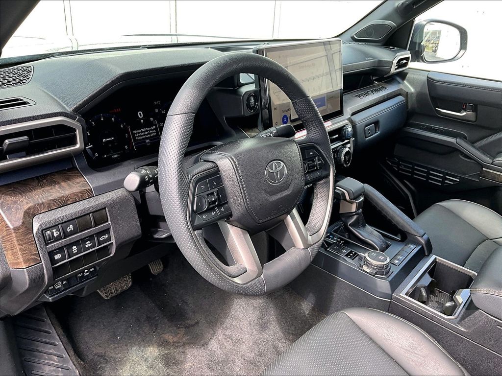 2024 Toyota Tacoma — photo 8