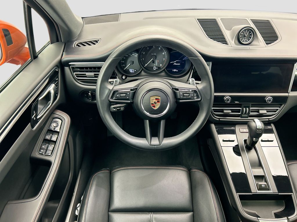 Thumbnail: 2025 Porsche Macan - 13