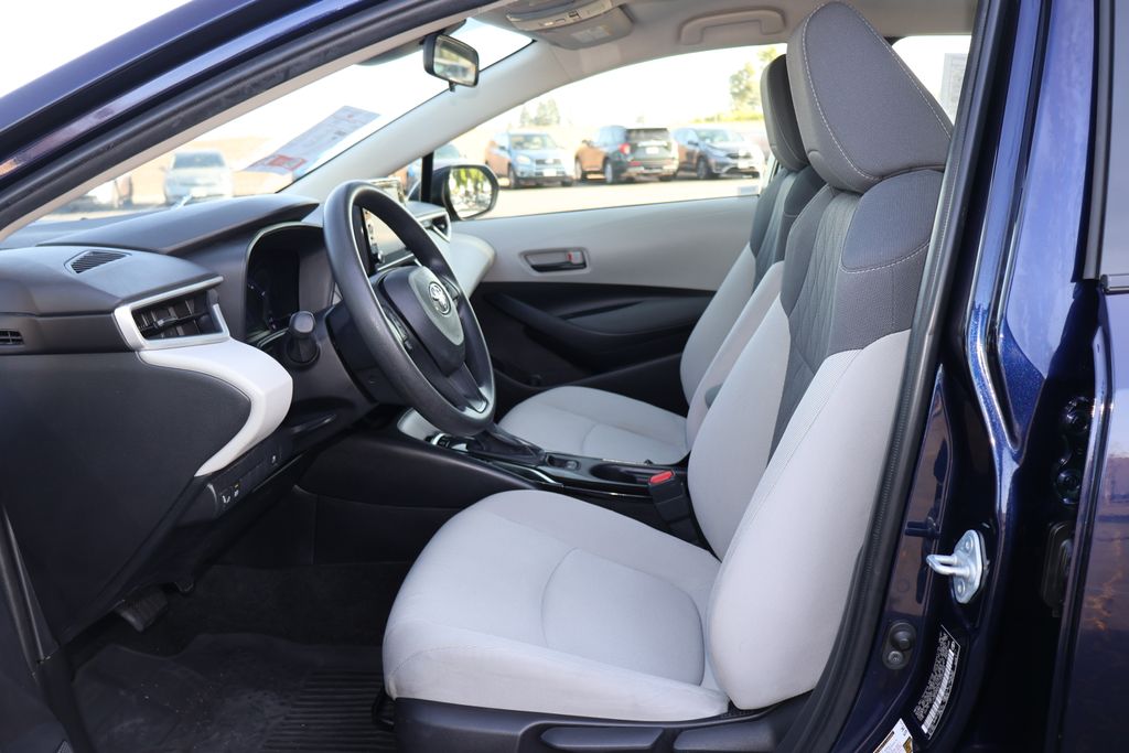 2022 Toyota Corolla LE 21