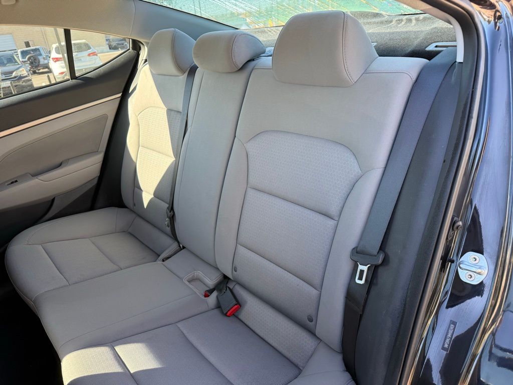 Thumbnail: 2017 Hyundai Elantra - 21