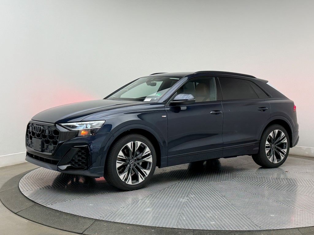 Thumbnail: 2026 Audi Q8 - 4