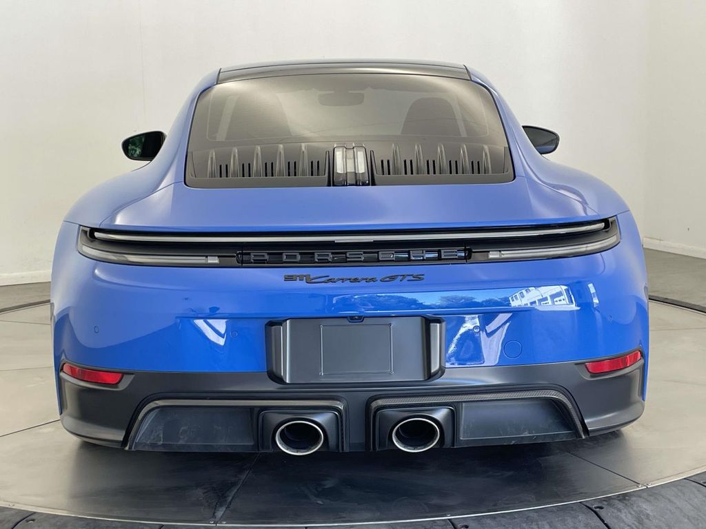 2026 Porsche 911 Carrera GTS - 5