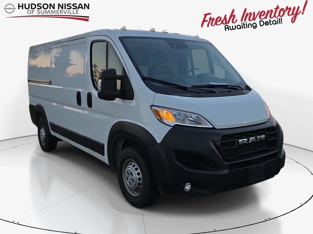 2025 RAM ProMaster 2500 Tradesman 136 Low Roof Cargo Van FWD