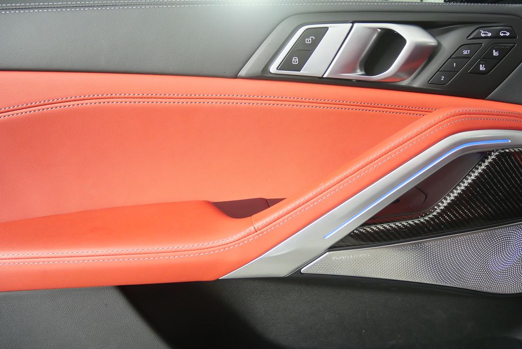 Thumbnail: 2025 BMW X6 - 10