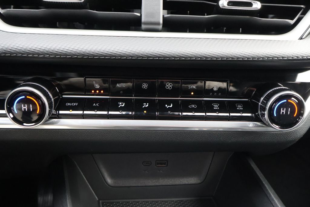 Thumbnail: 2026 Chevrolet Equinox - 27