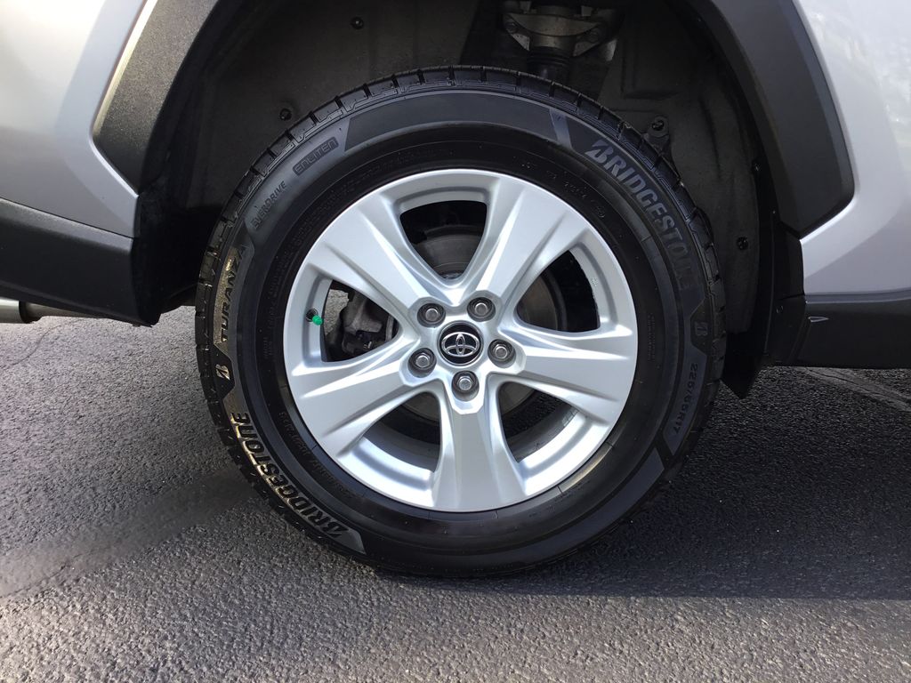 Thumbnail: 2021 Toyota RAV4 - 11