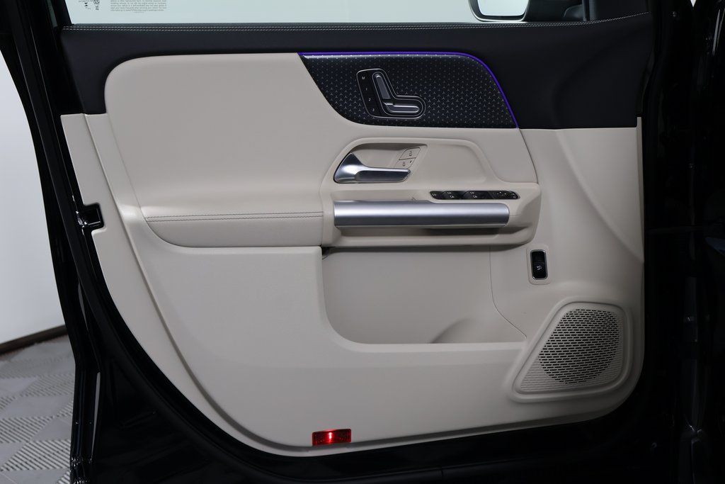 Thumbnail: 2025 Mercedes-Benz GLA - 12