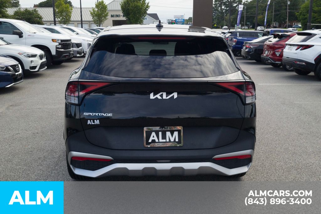 2024 Kia Sportage LX photo 4