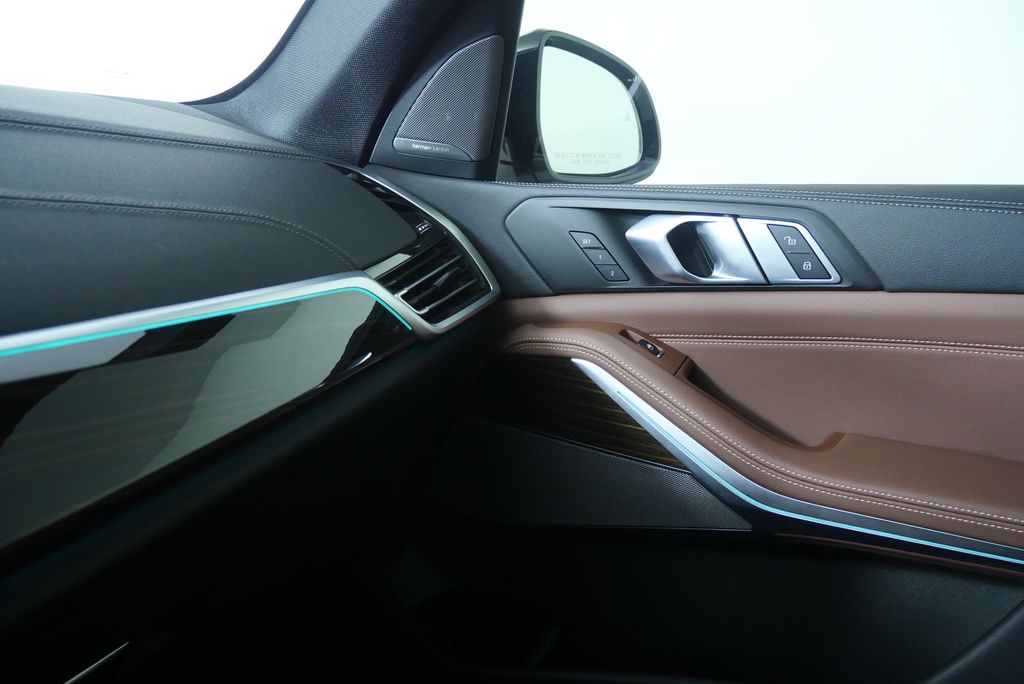 Thumbnail: 2021 BMW X5 - 32
