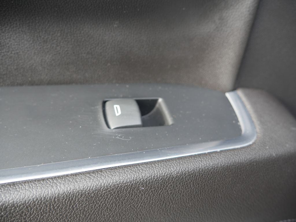 Thumbnail: 2023 Chevrolet Silverado 1500 - 23