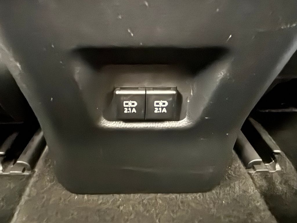 Thumbnail: 2021 Toyota RAV4 - 21