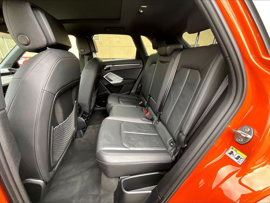 2025 Audi Q3 — photo 15