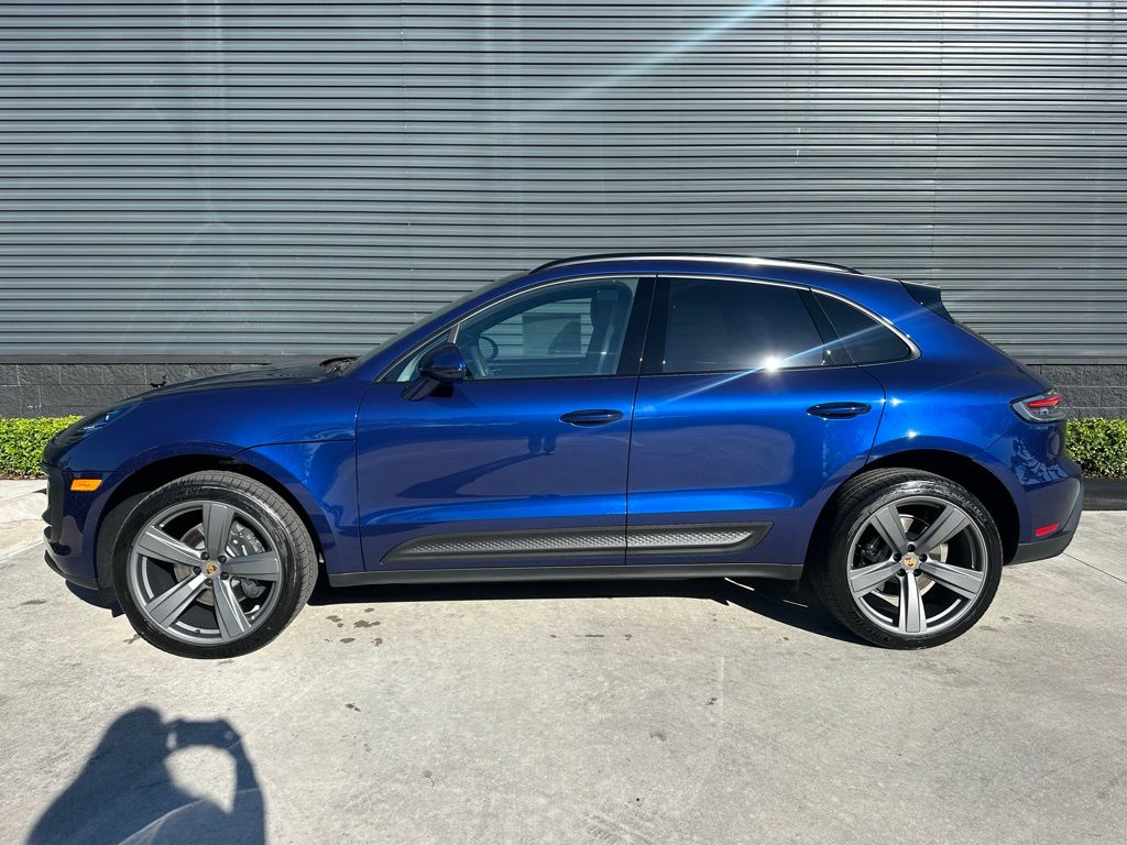 Thumbnail: 2026 Porsche Macan - 4