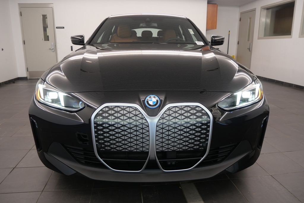 2025 BMW i4 xDrive40 9