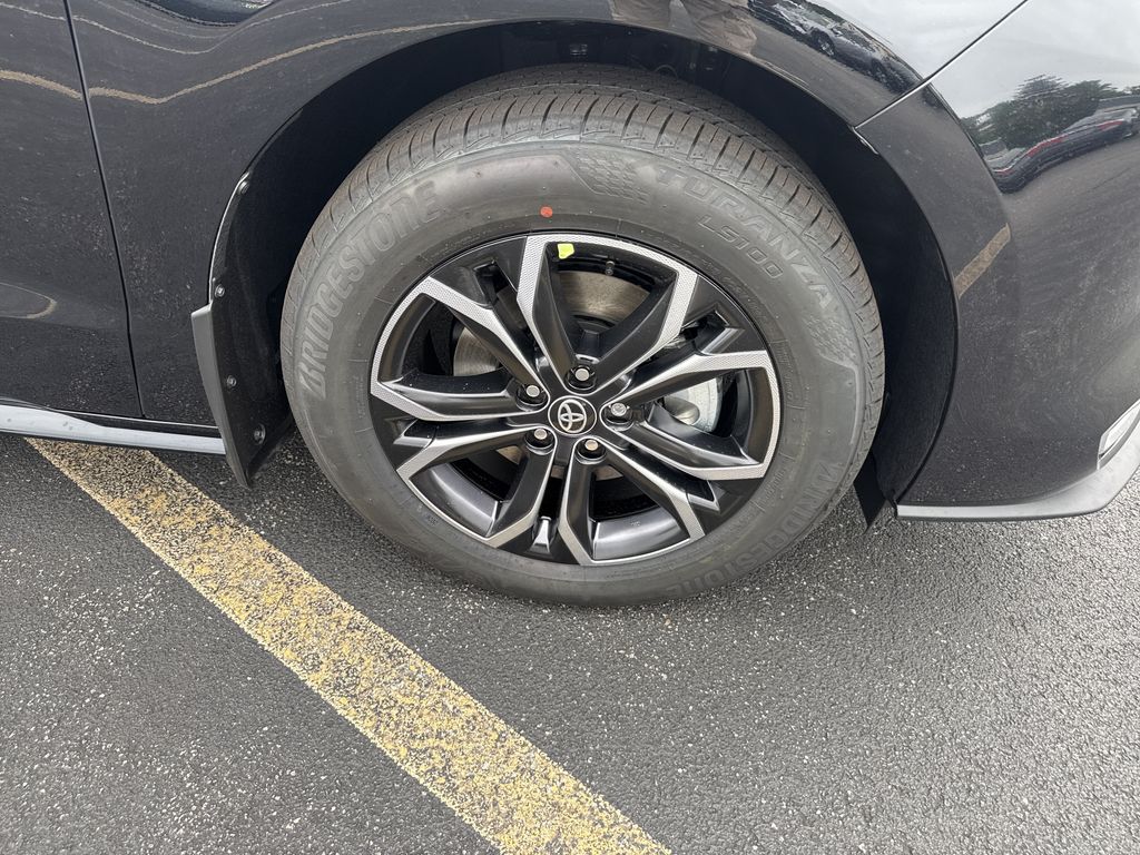 New 2026 Toyota Sienna Van