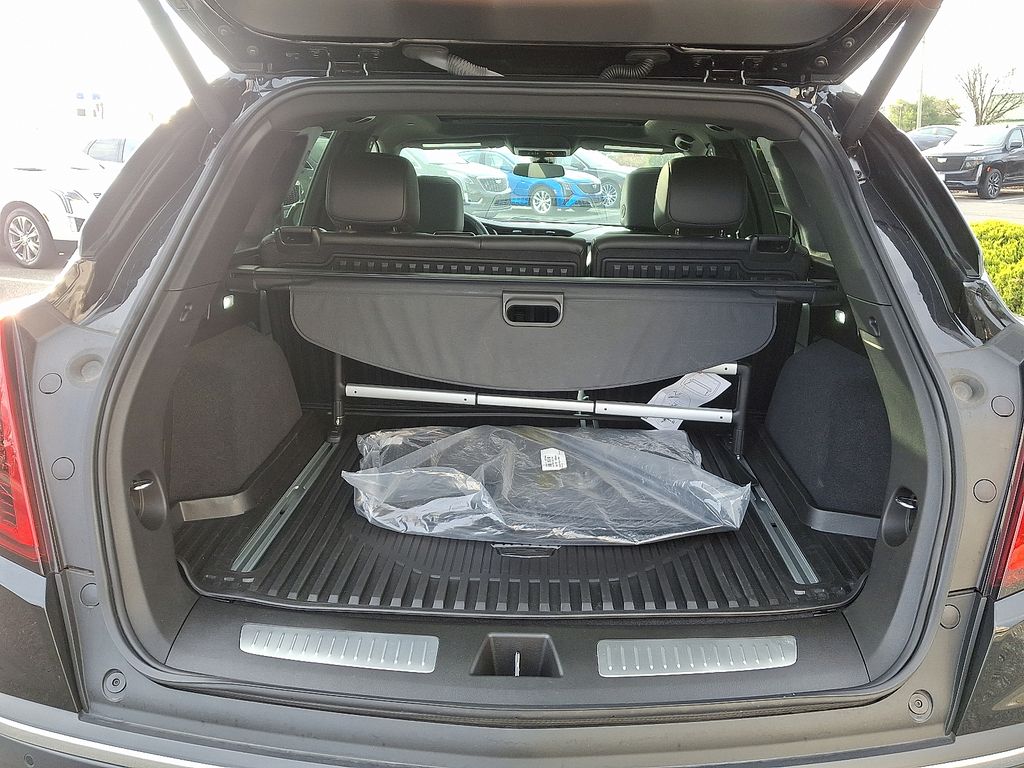 Thumbnail: 2025 Cadillac XT5 - 30