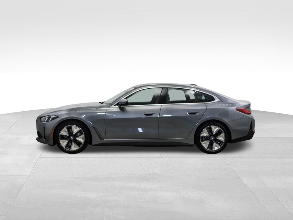 Thumbnail: 2026 BMW i4 - 2