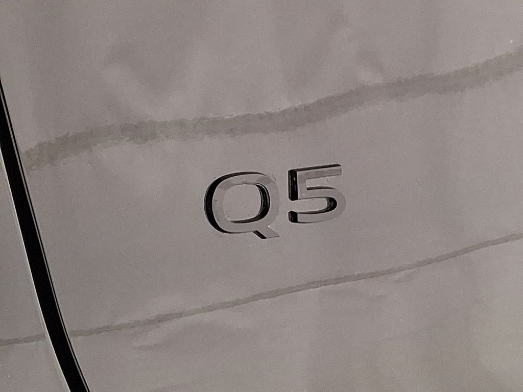 Thumbnail: 2025 Audi Q5 - 15