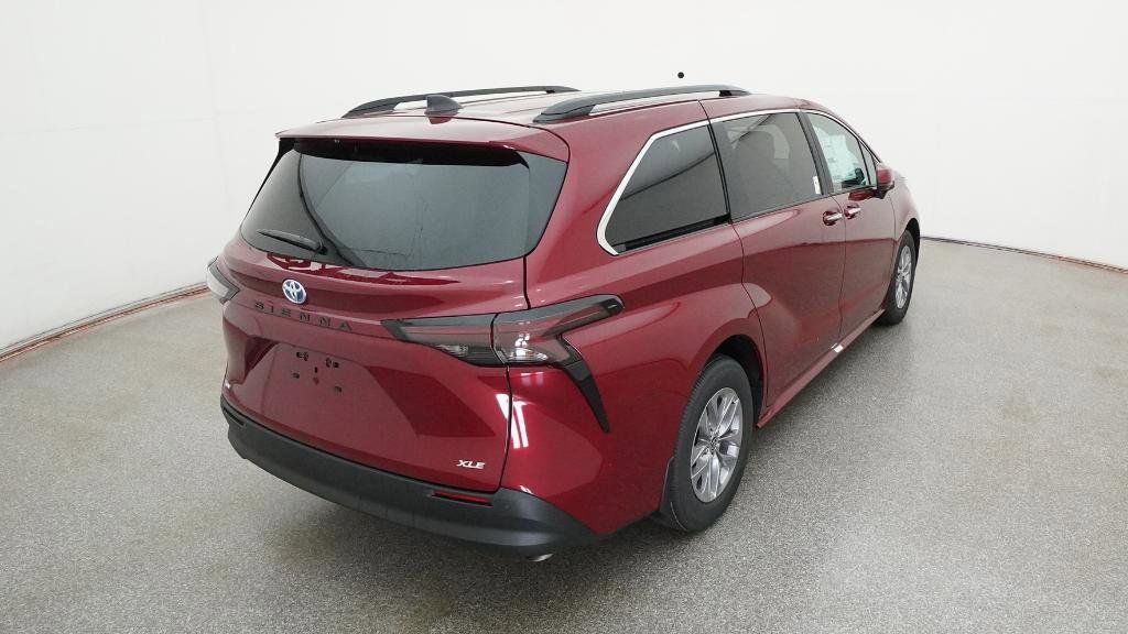 Thumbnail: 2025 Toyota Sienna - 9