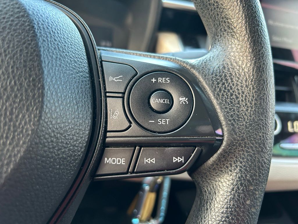 2021 Toyota Corolla LE 18