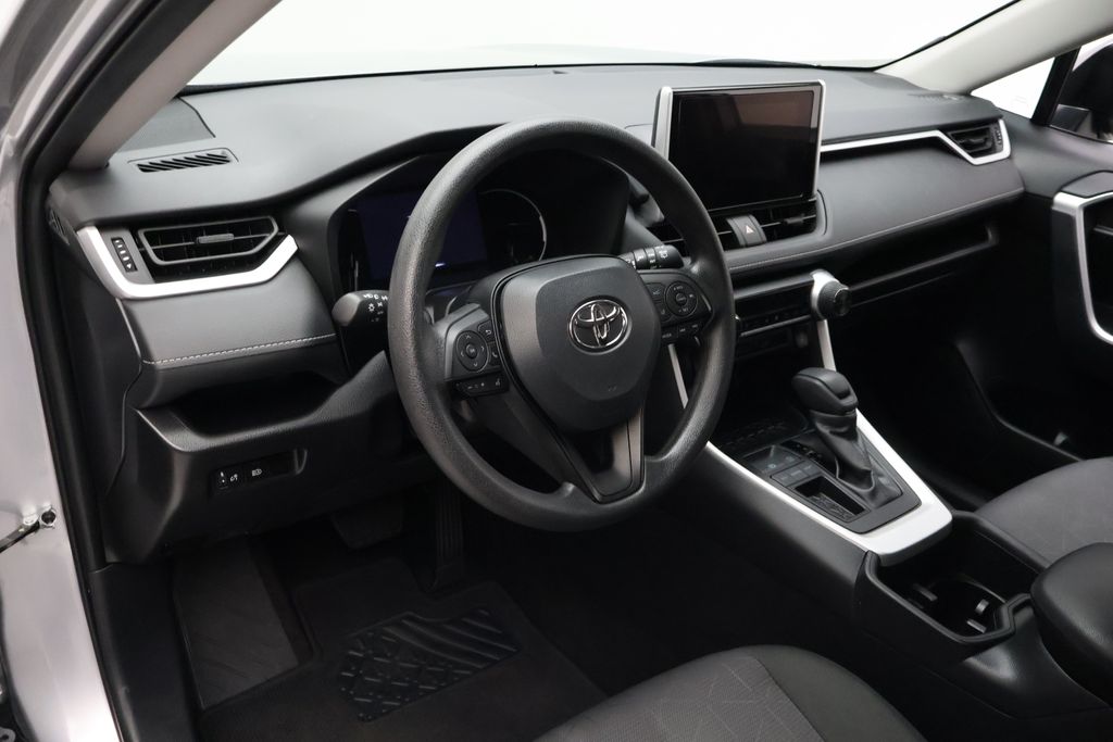 Thumbnail: 2025 Toyota RAV4 - 15