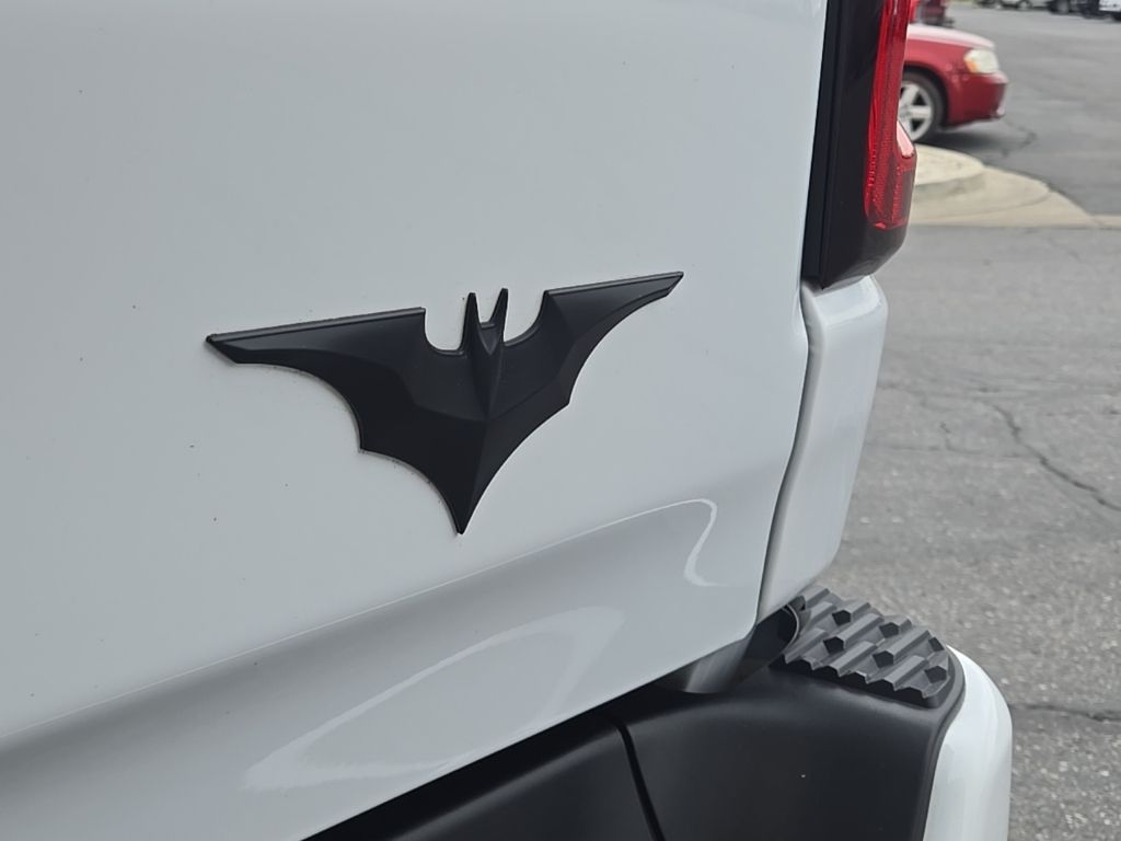 Used 2025 White Ram Big Horn/Lone Star image 14