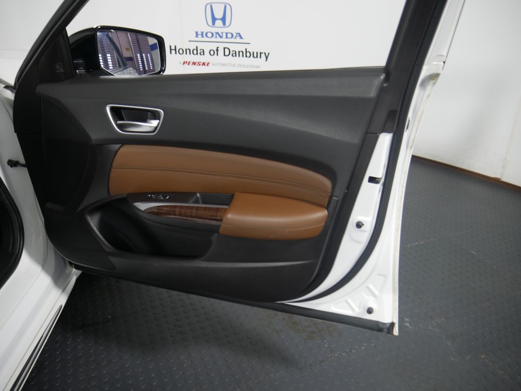 Thumbnail: 2018 Acura TLX - 6