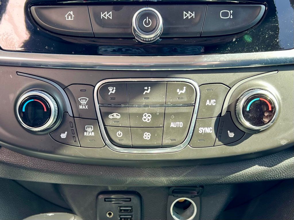 2020 Chevrolet Traverse 3LT photo
