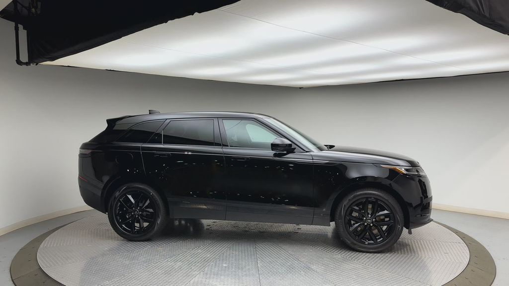 Thumbnail: 2026 Land Rover Range Rover Velar - 9