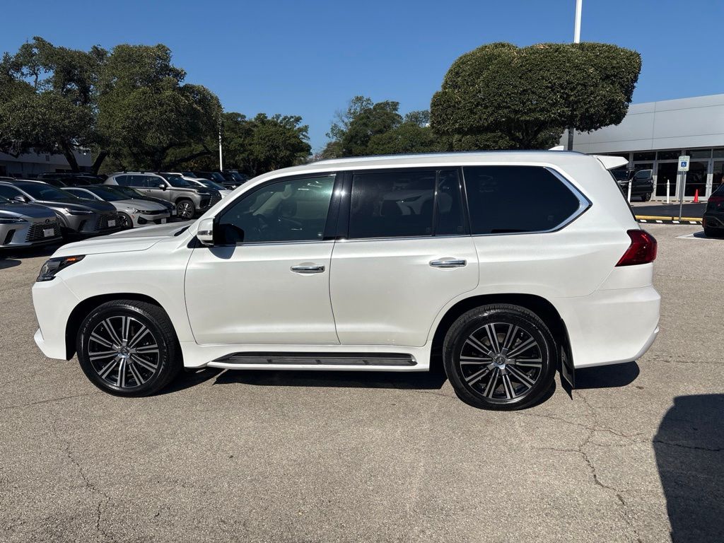 Thumbnail: 2019 Lexus LX - 2