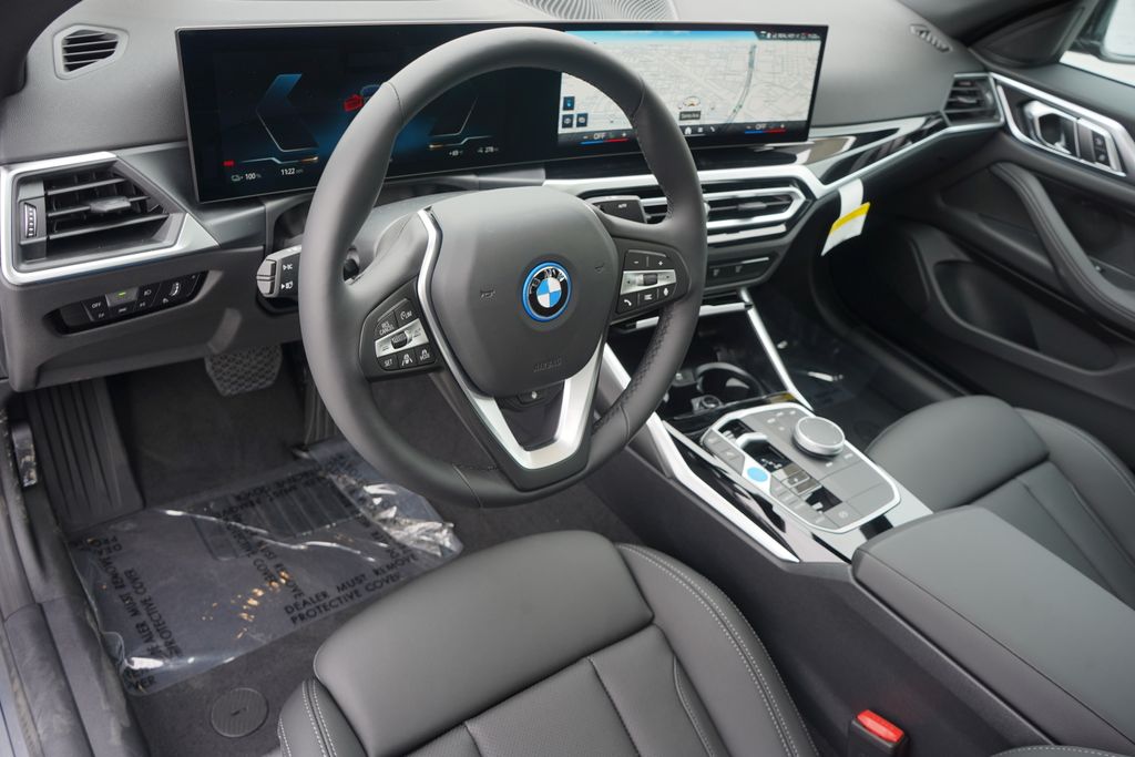 2024 BMW i4 eDrive40 13