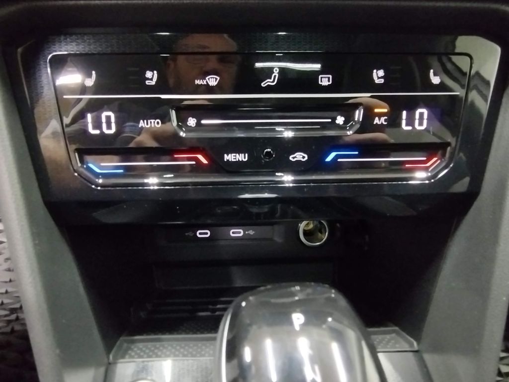 2025 Volkswagen Taos 1.5T SEL