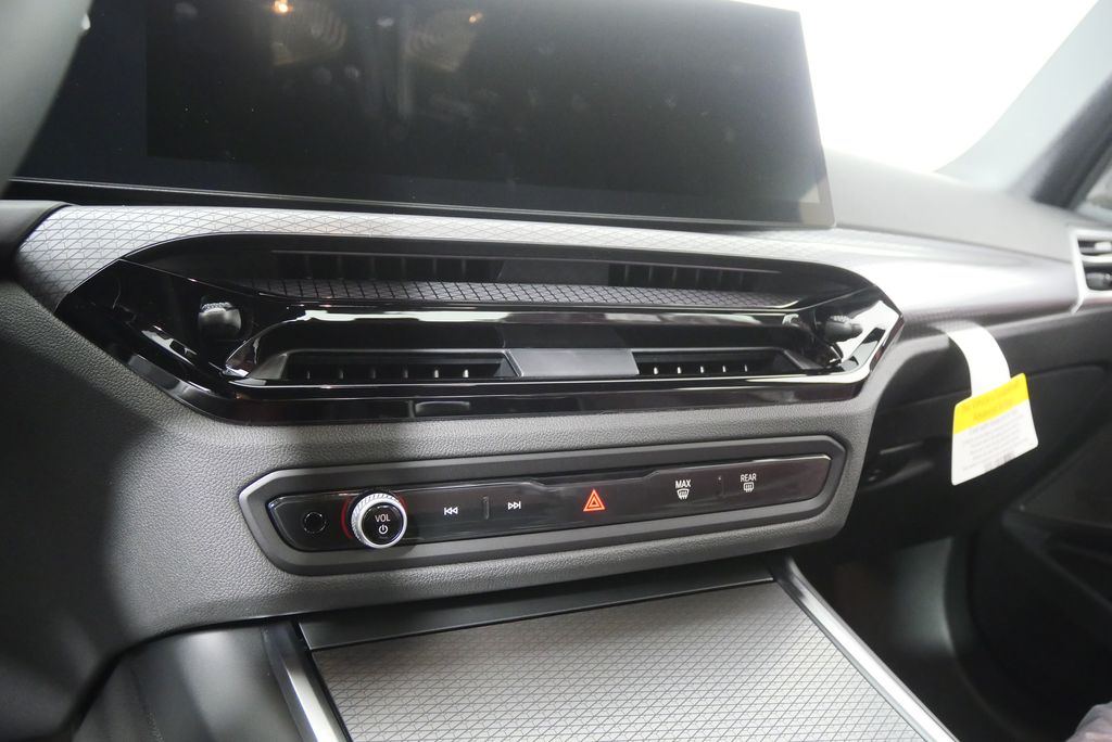 Thumbnail: 2026 BMW 3 Series - 20