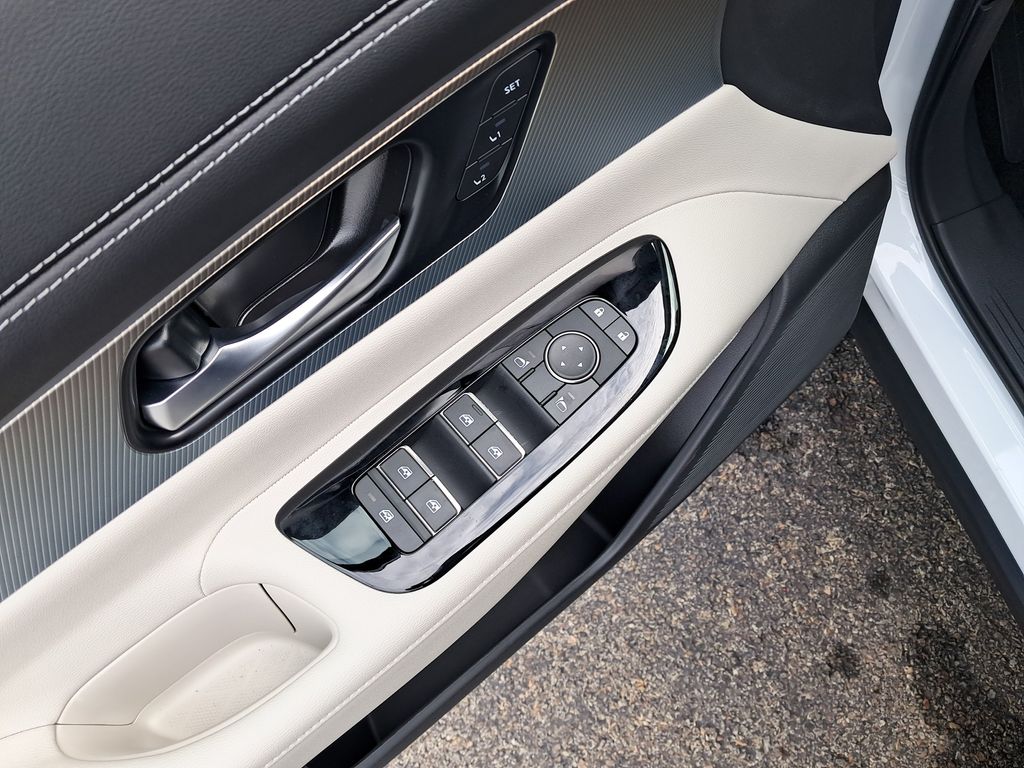 2025 Nissan Murano SL - 11