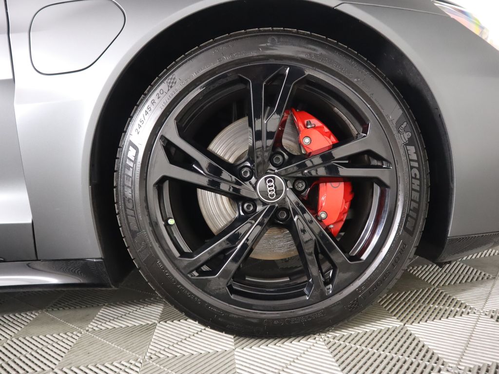 Thumbnail: 2023 Audi e-tron GT - 32