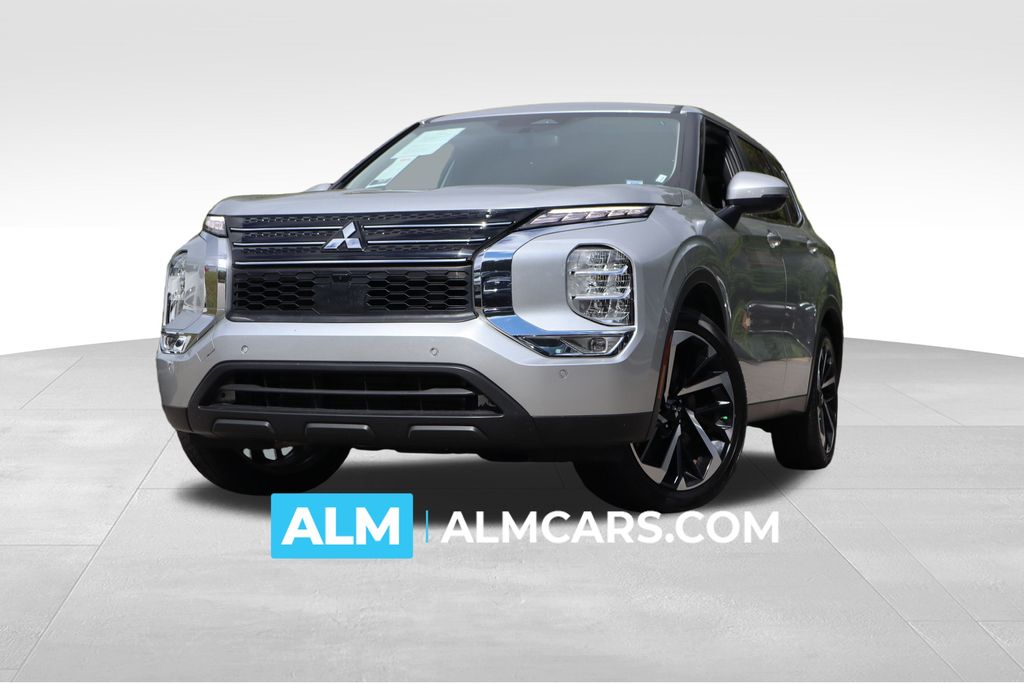 2024 Mitsubishi Outlander SE