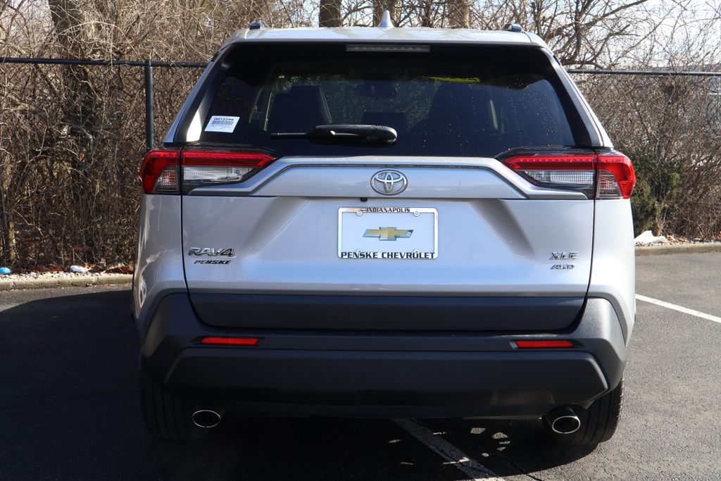 2019 Toyota RAV4 XLE Premium 6