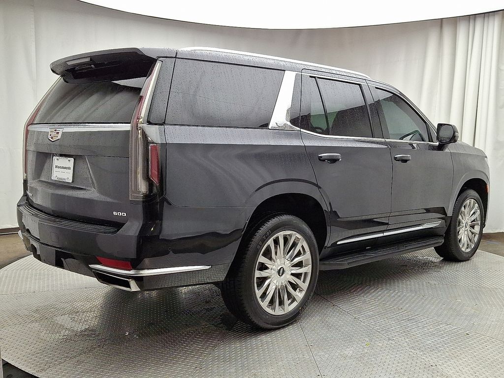 Thumbnail: 2022 Cadillac Escalade - 4