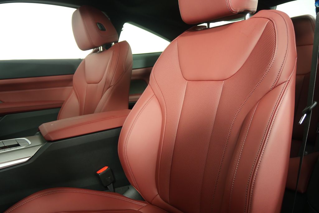 Thumbnail: 2026 BMW 4 Series - 11
