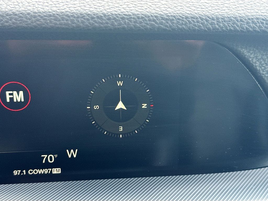 Used 2019  Alfa Romeo Ti image 15