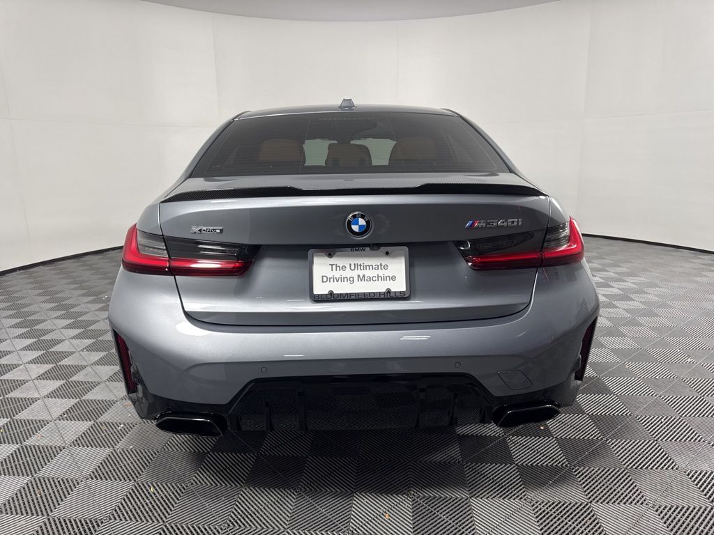 Thumbnail: 2023 BMW 3 Series - 6