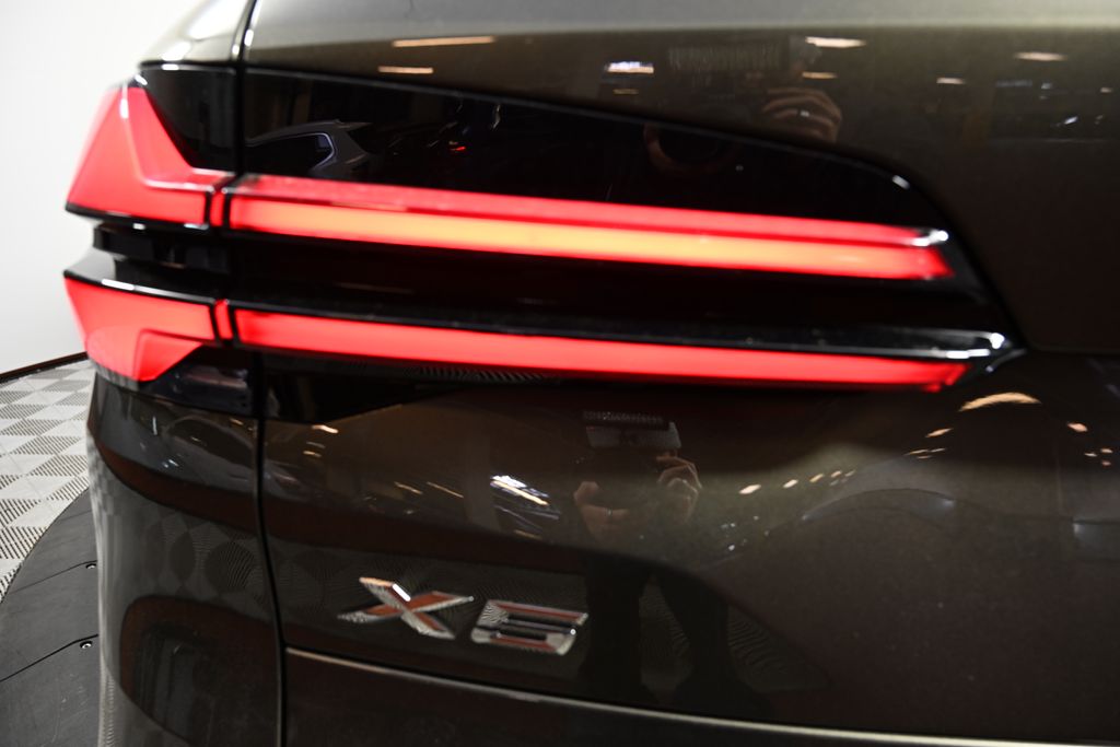 Thumbnail: 2025 BMW X5 - 11