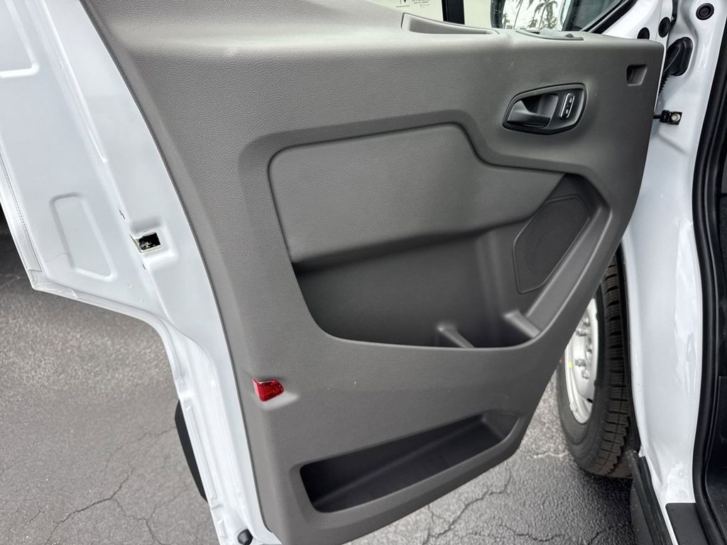 2025 Ford Transit photo 13