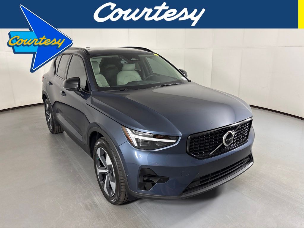 2026 Volvo XC40