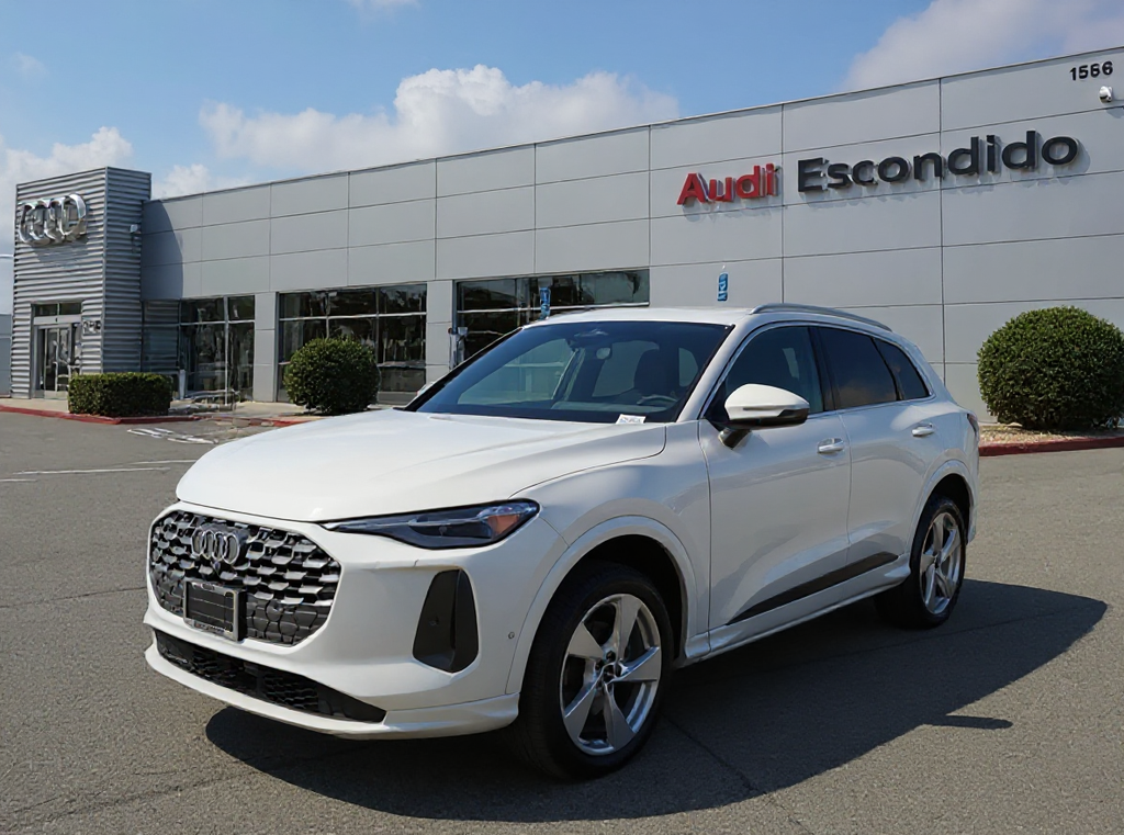 Thumbnail: 2025 Audi Q5 - 1