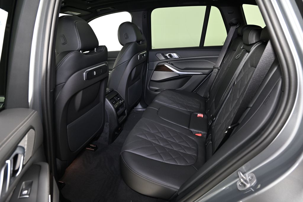 Thumbnail: 2026 BMW X5 - 24