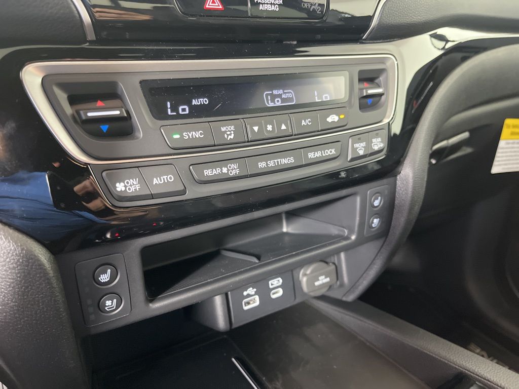 2025 Honda Ridgeline Black Edition 28